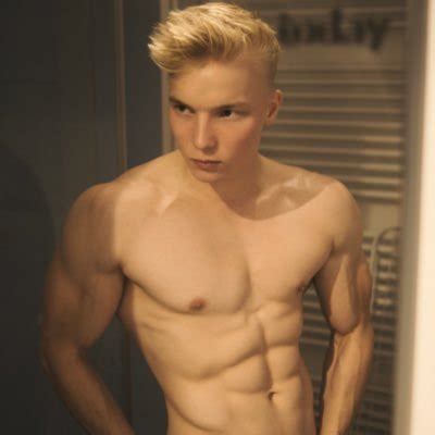 Tim Laurenz | 19 years. @timlaurenz. FULLY NAKED Cum Videos & Pictures ... 